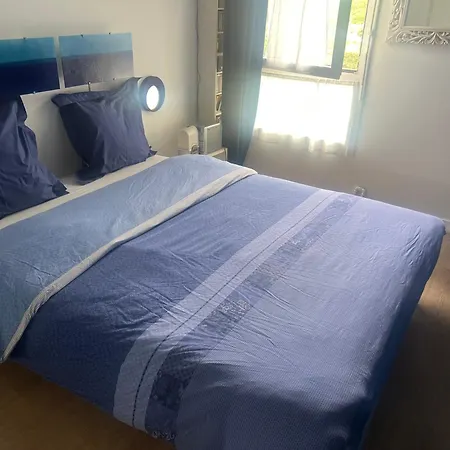 Homestay Deux Independantes Dans Moderne Clichy